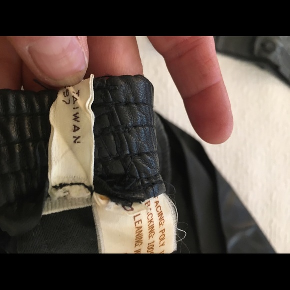 Black leather pants - Picture 4 of 8